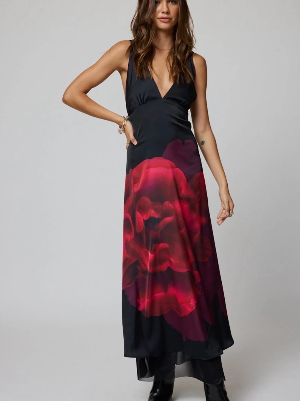 Stillwater V-Neck Maxi Dress with Red Floral Print Originally $274 NWT